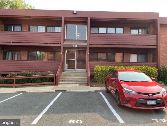 Building Photo - 1508 S George Mason Dr Unit 13 Rental