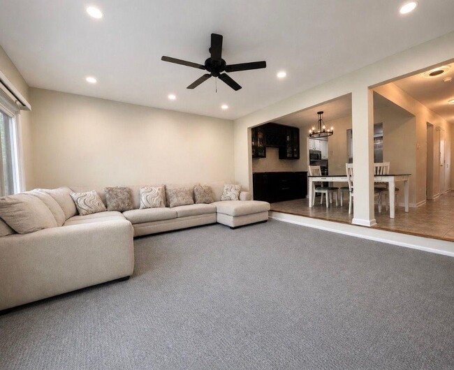 Photo - 59 Saxonney Cir