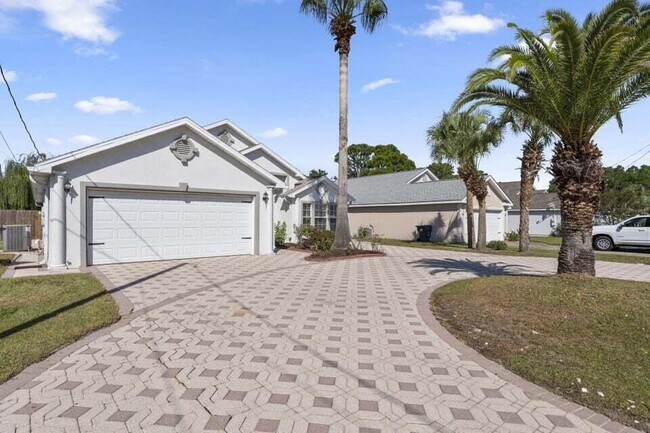 Photo - 27 Hidden Harbor Ln