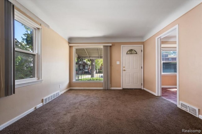 Photo - 14301 Freeland St