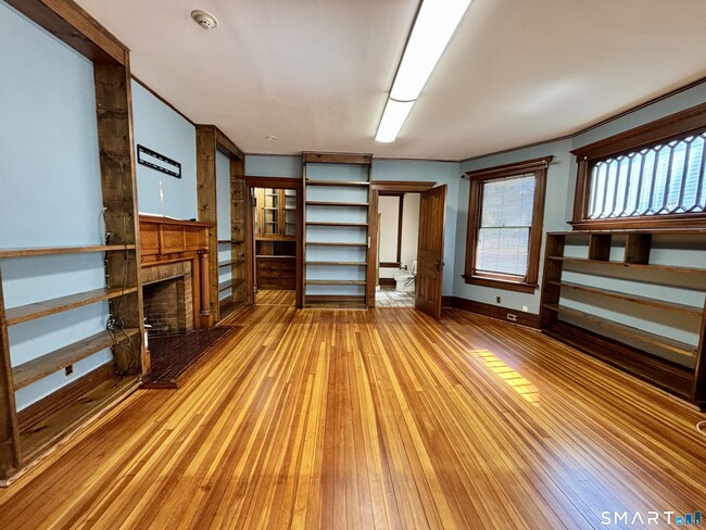 Photo - 1887 Summer St