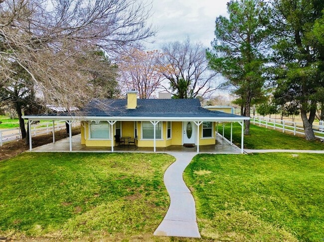 Photo - 41024 16th St W