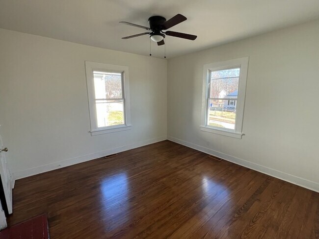 Photo - 750 Maywood St