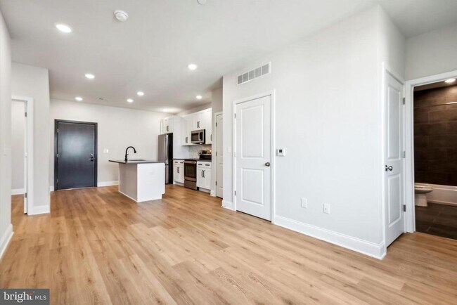 Photo - 2157 E Lehigh Ave Unit 601