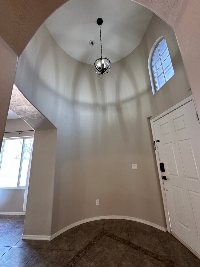 Photo - 14814 W Wethersfield Rd