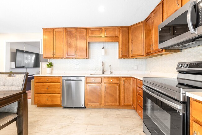 835 Mt Hope St