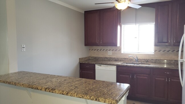 Photo - 1033 Spruce St Unit 3A