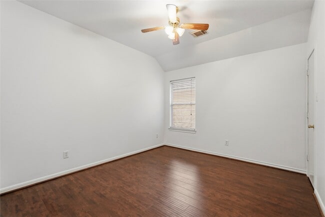 Photo - 15106 Turphin Way