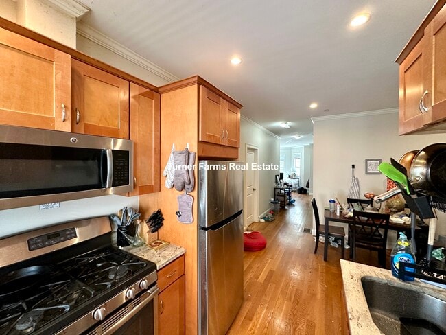 Photo - 10 Marney St Apartments Unit 1 Marney  1