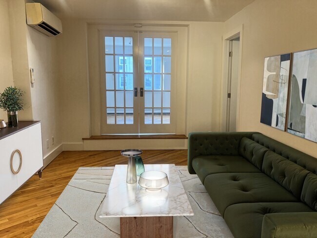 Photo - 112 Sackett St