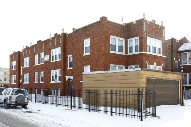 Photo - 1615 W 77th