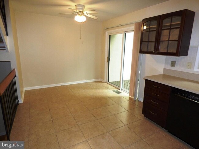 Photo - 2253 Coppersmith Square