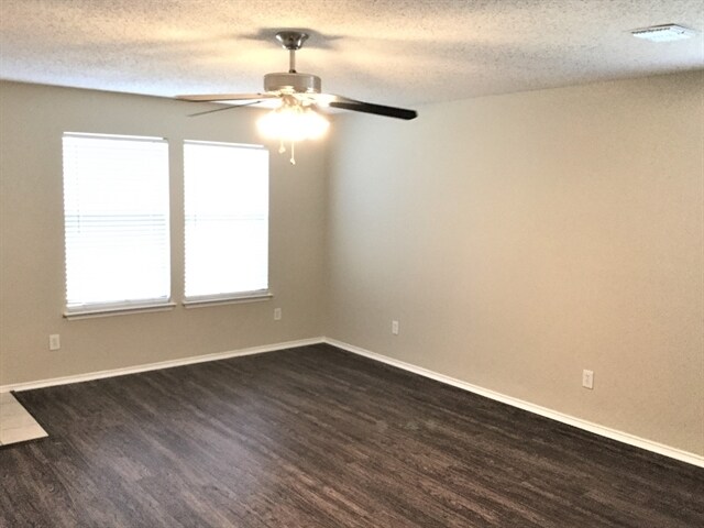 1006 Bradford Ln