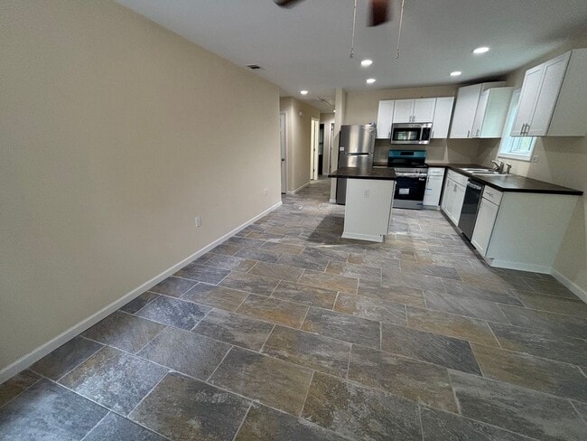 Photo - 307 W General Stewart Wy Unit B