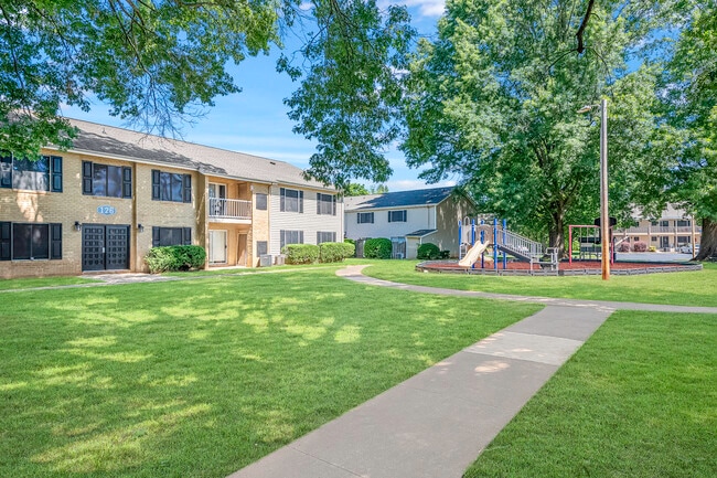 Signal Hill Apartments and Townhomes