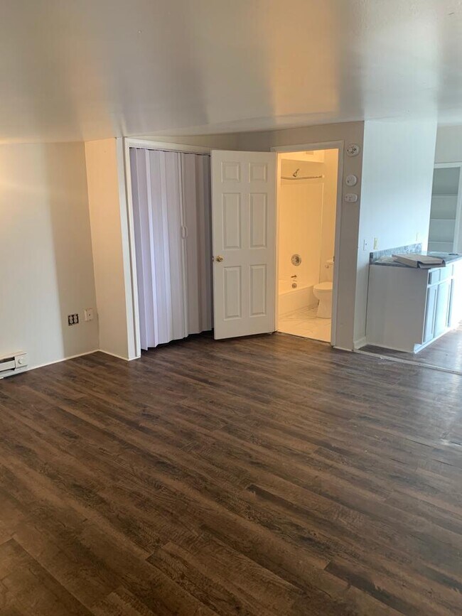 Photo - 813 State Ave Unit 4