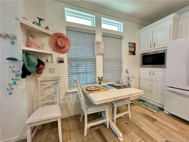 Photo - 174 NE Portside Dr