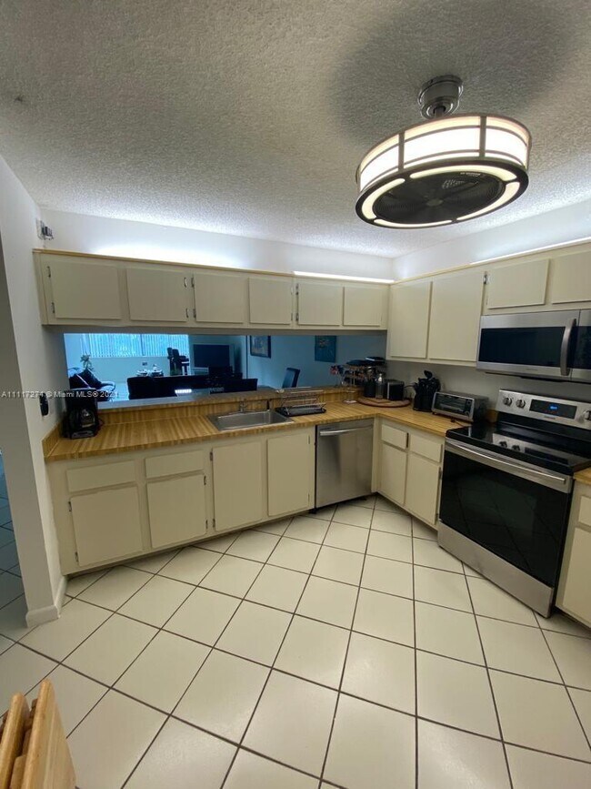 Photo - 8040 Hampton Blvd Unit 307