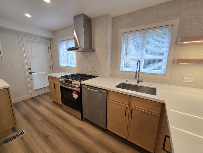 Photo - 2665-2665 Shasta Rd Unit 3