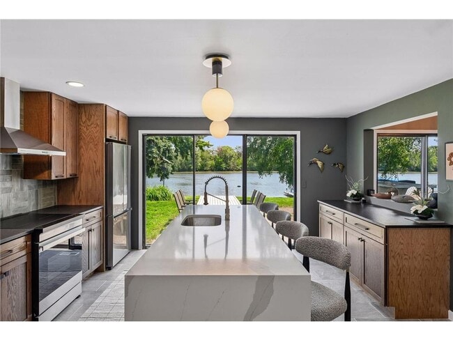 Photo - 5636 Twin Lake Terrace N