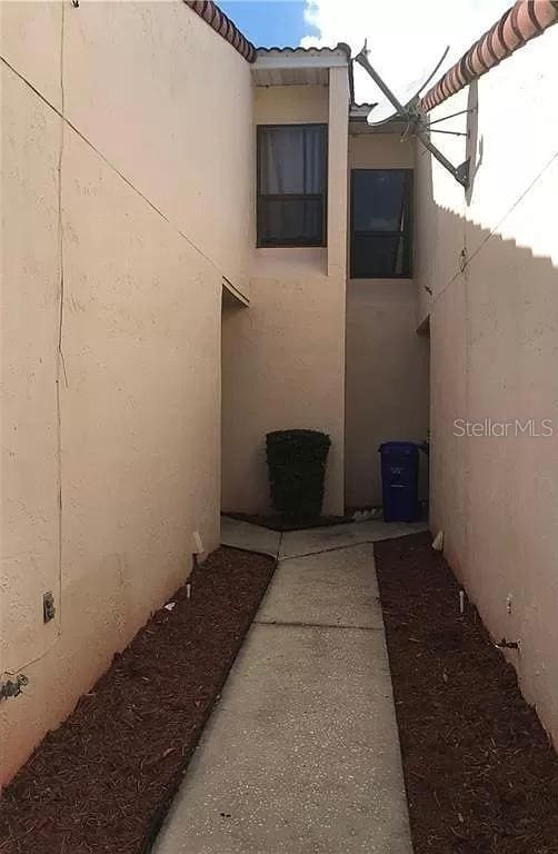 Photo - 733 Carpenters Way