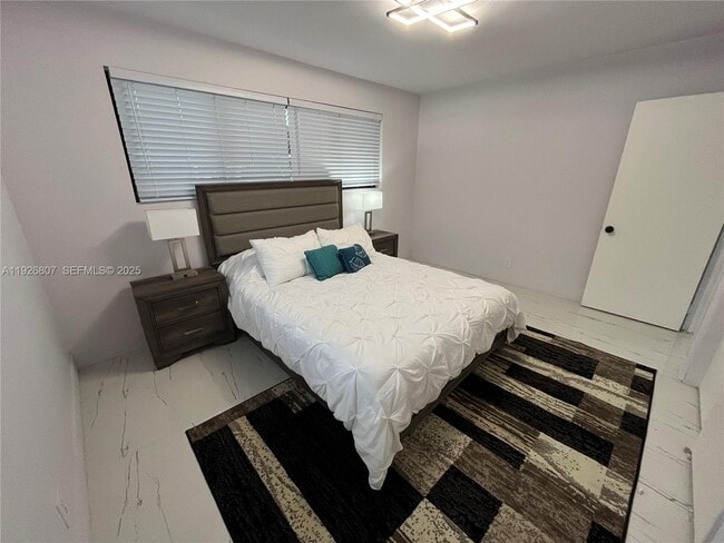 Photo - 39 SE 7th St