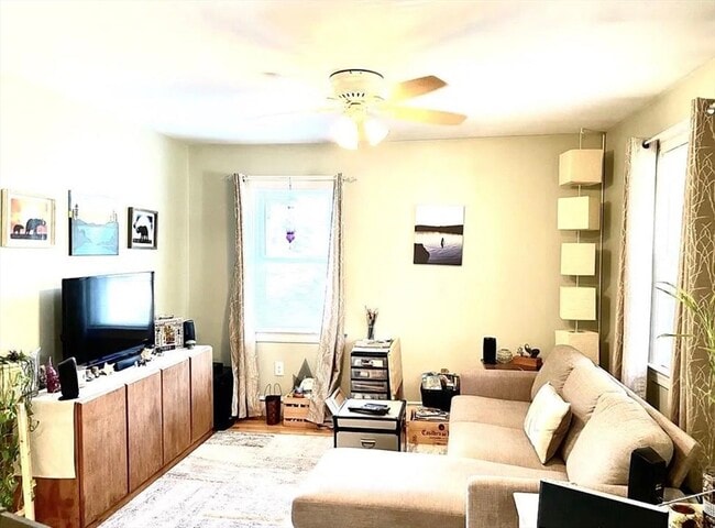 Photo - 405 Village St Unit 2