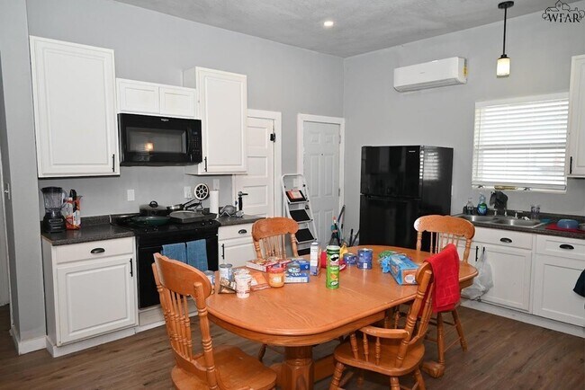 Photo - 1908 10th St