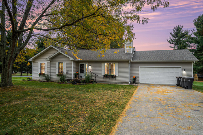 Jules Riverview Cottage - Jules Riverview Cottage House