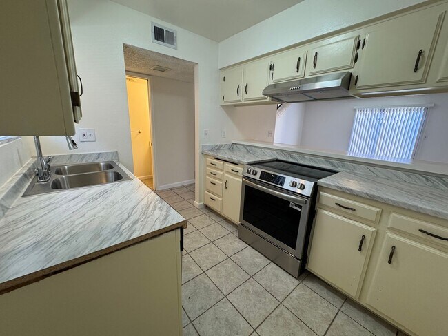 Photo - 4400 Tierra Verde St Unit B