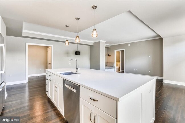 Building Photo - 4915 Hampden Ln Unit 101