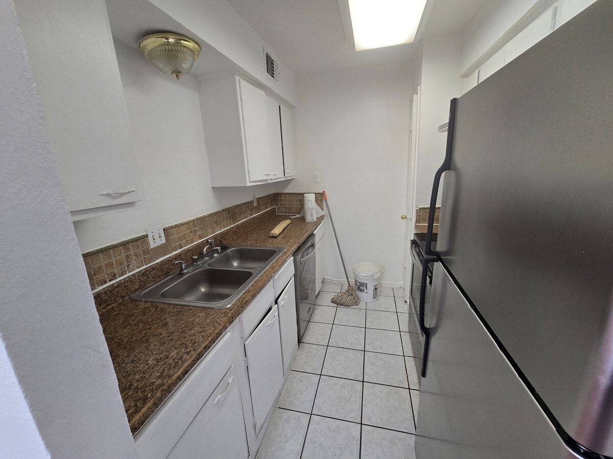 Photo - 8071 Meadow Park Dr