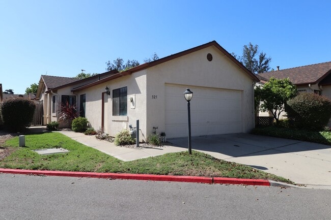Building Photo - Creekside Nipomo Home