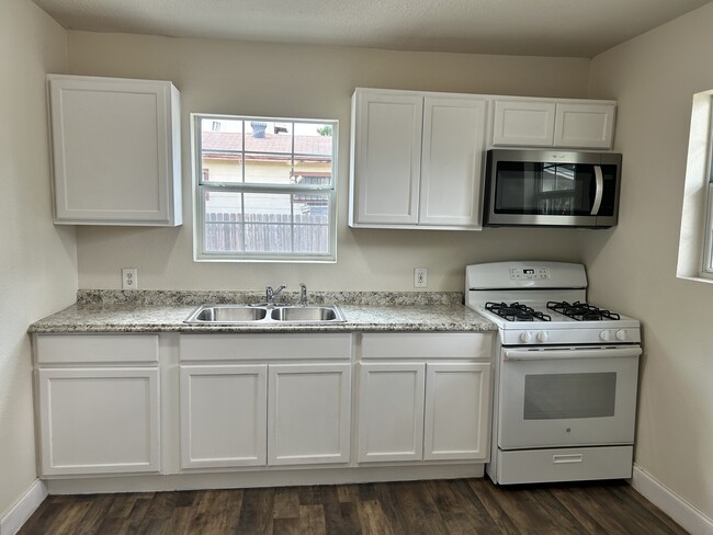 Photo - 106 Southway Dr