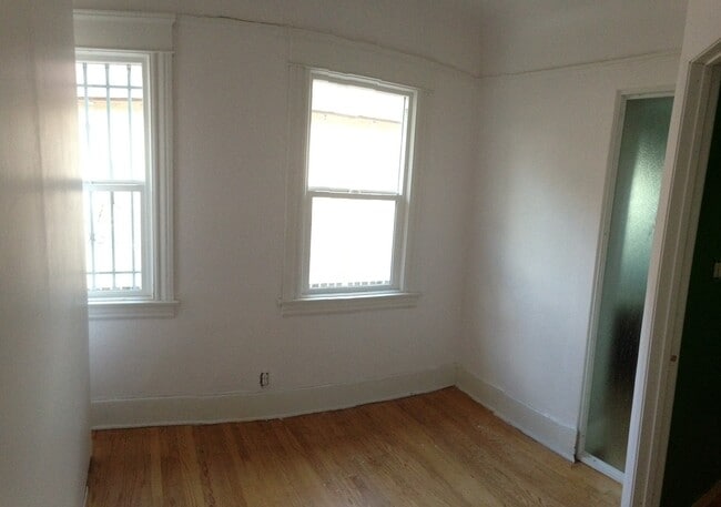 Photo - 244 W 49th St