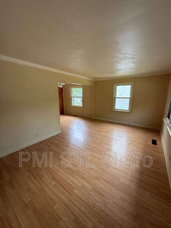 1246 Darr Dr