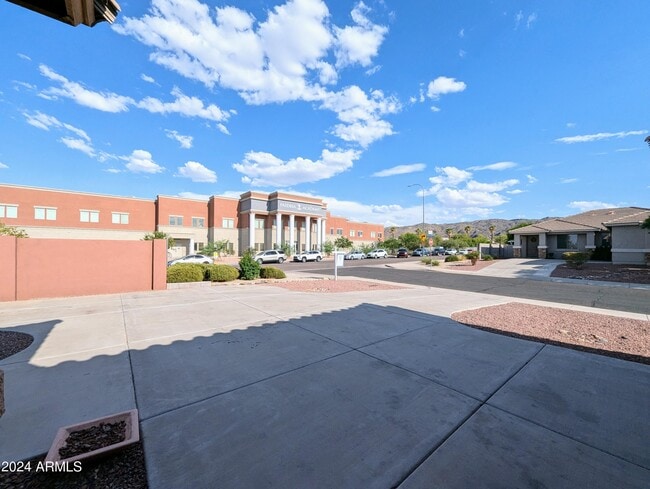 Photo - 1530 E Branham Ln