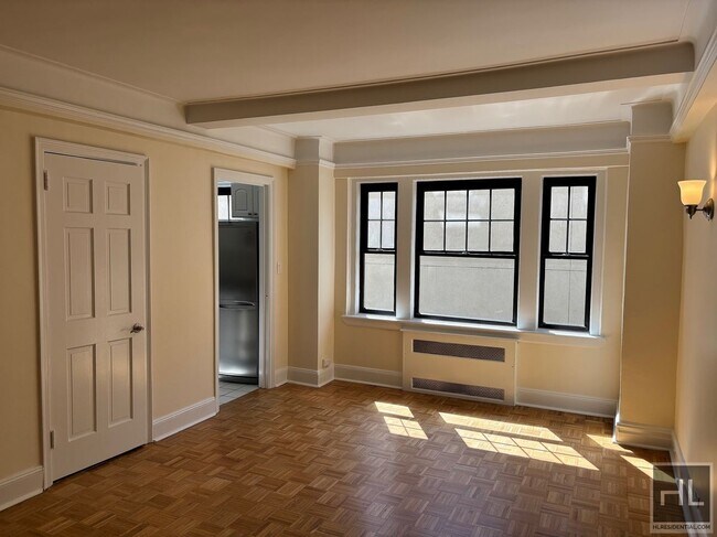 Photo - Christopher Street Unit 5N