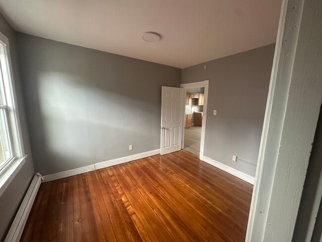 Photo - 275 Garden St Unit 4 bd - 1 ba 3rd floor