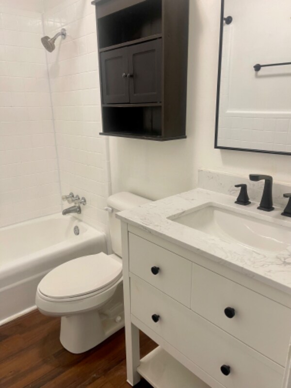 Photo - 111 Masters Ct Unidad A