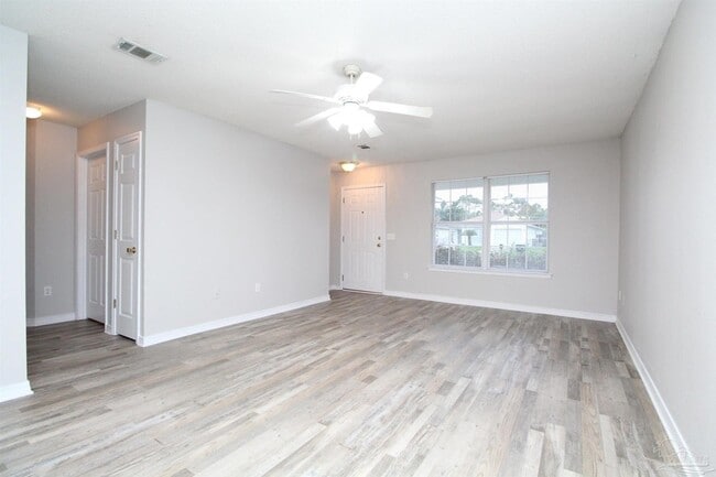 Photo - 1021 Antigua Cir