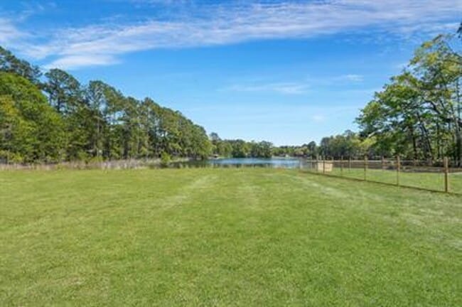 Photo - 165 Pineland Rd