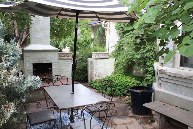 Photo - 420 N Downing St