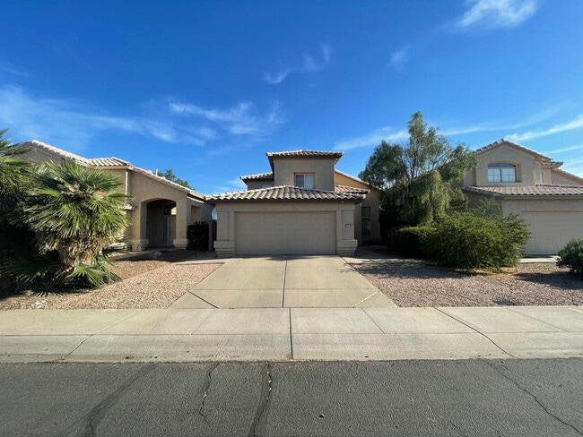 Building Photo - 324 W Colt Rd