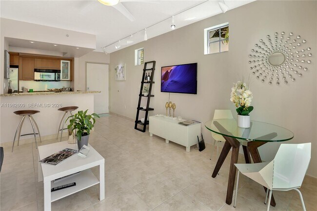 Photo - 110 Washington Ave Unit 2414