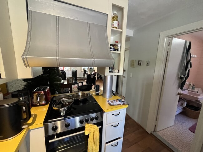 Photo - 33 Winchester St Unit 3