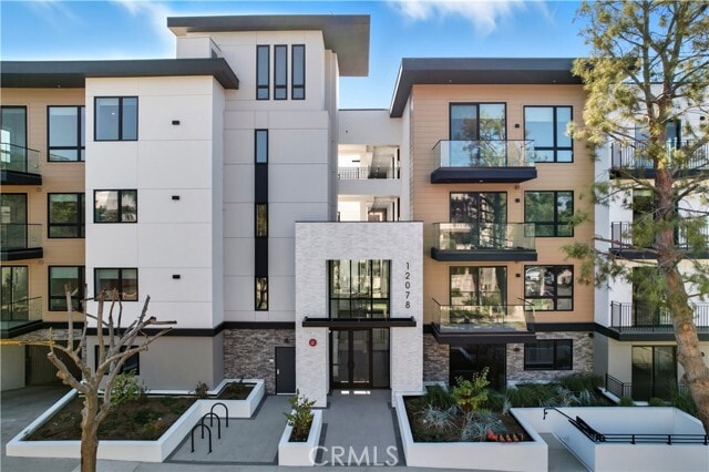 Building Photo - 12078 Guerin St Unit 405