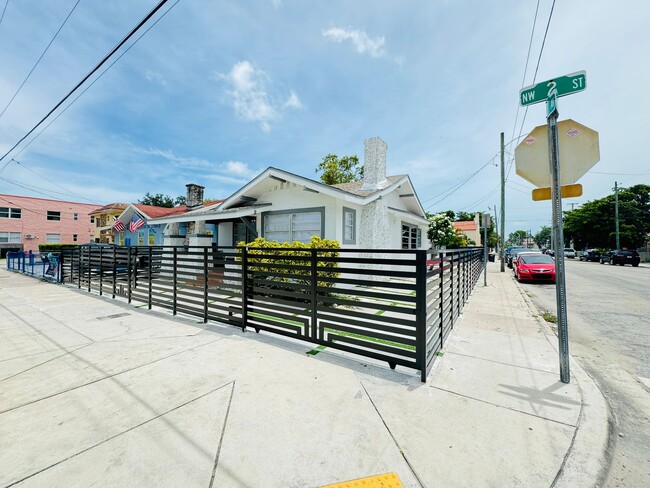 Photo - 994 NW 2nd St Unit 994