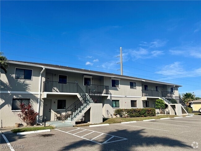 Building Photo - 423 Cape Coral Pkwy W Unit 103 Rental