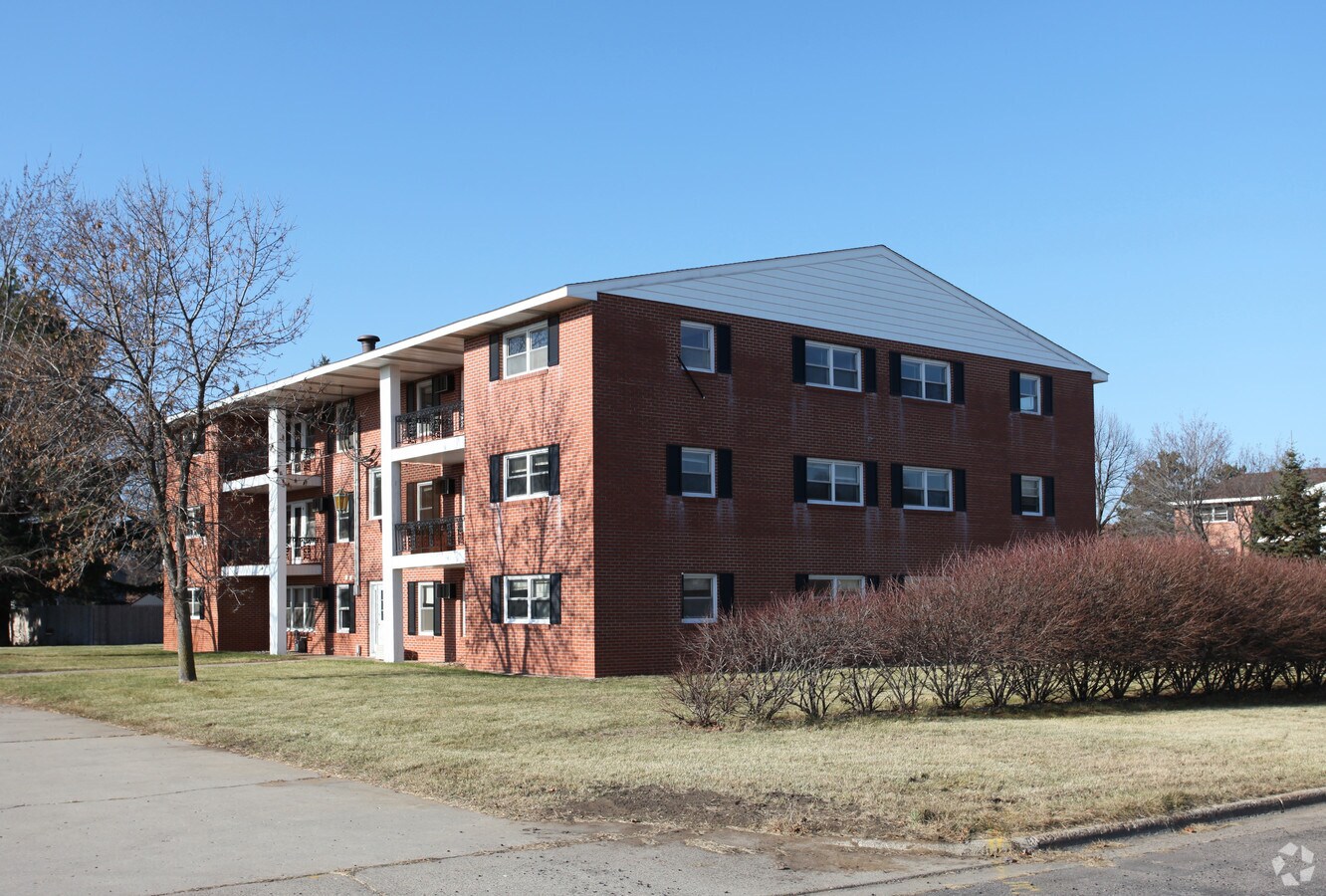 Photo - 733 8th Ave Apartments